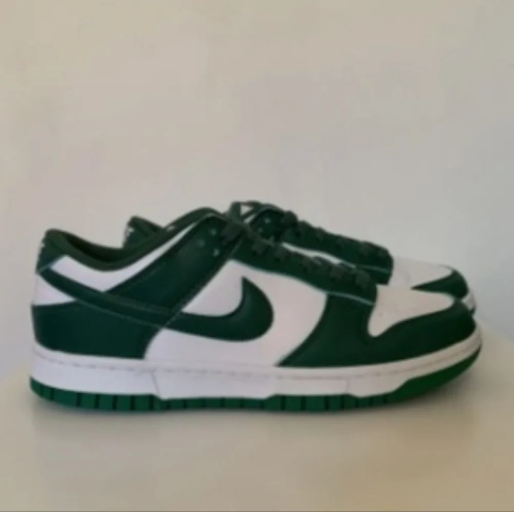 Varsity green - Picture 1 of 5
